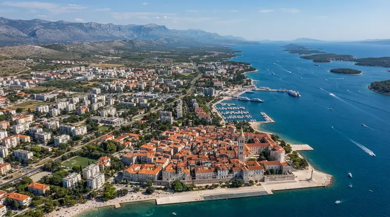 Pogled iz vazduha na region Severna Dalmacija, Hrvatska — kombi prevoz iz Srbije do Severne Dalmacije